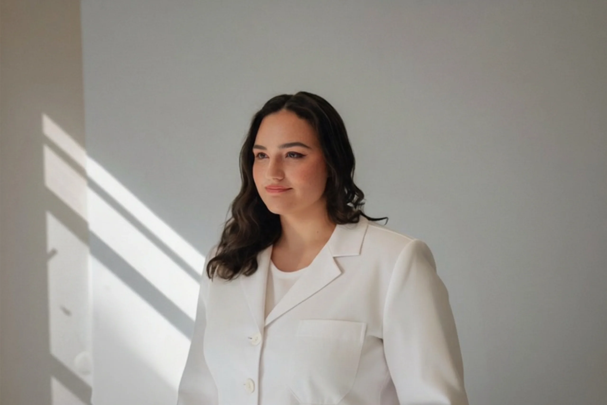 Dra. Aline Ciciliati, média geriatra com foco em memória e demências.